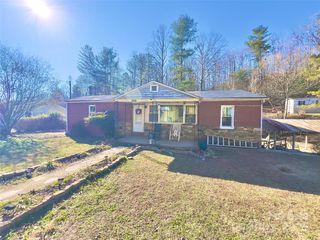 1445 Piedmont Dr NW, Lenoir, NC 28645