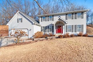 2826 Lobelia Dr, Green Bay, WI 54313