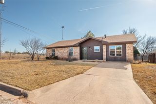 3801 Teel Dr, Abilene, TX 79606
