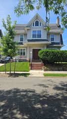10422 192nd St, Saint Albans, NY 11412