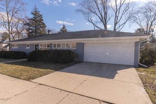 323 E  Taylor Rd, Lombard, IL 60148