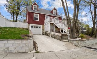 32 Indian Lake Pkwy, Worcester, MA 01605