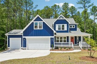 101 Graduate Ct, Spring Lake, NC 28390