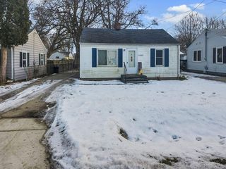 2208 E  Bergin Ave, Burton, MI 48529