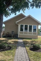 924 E  9th St N, Newton, IA 50208