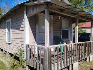 812 W  Hampton Springs Ave, Perry, FL 32347