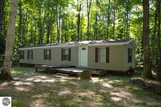 8662 County Road 571 NE, Mancelona, MI 49659