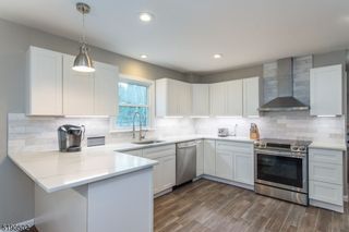 11 Woodlawn Dr, Andover, NJ 07821