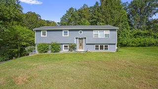6 Holly Lane, Brookfield, CT 06804