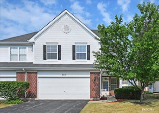 905 Bluebell Cir, Joliet, IL 60431