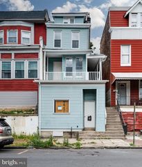 734 N  6th St, Reading, PA 19601