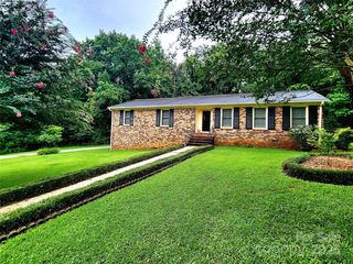 2019 Rhonda Dr, Gastonia, NC 28054