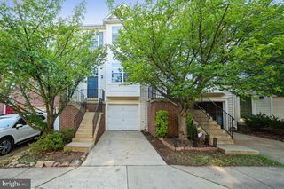 211 Golden Larch Ter NE, Leesburg, VA 20176