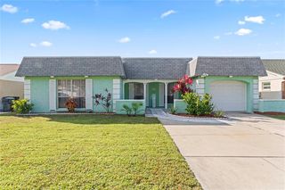 3621 Edenwood Dr, Holiday, FL 34691