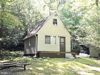 140 David Auker Ln, Milroy, PA 17063