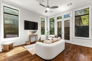 11012 Avenue Malkenu, Houston, TX 77043