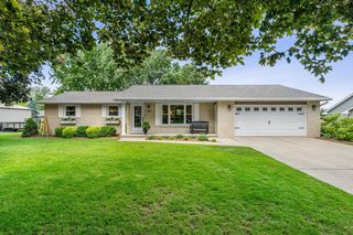 1639 Colony Dr, De Pere, WI 54115