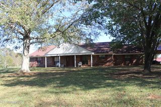 7371 Old Hillsboro Rd, Forest, MS 39074