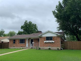 1038 Lakeview Dr, Mesquite, TX 75149