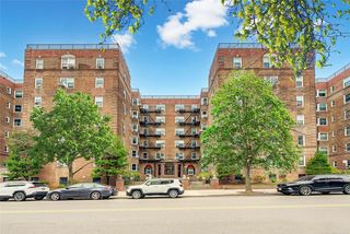 99-45 67th Road UNIT 504, Forest Hills, NY 11375