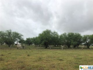 1352 Nursery Rd, Victoria, TX 77904