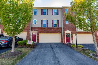 240 Broadstone Dr, Mars, PA 16046