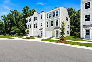 475 Caledon Ct, Johns Island, SC 29455