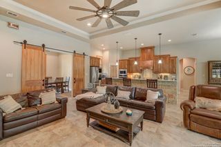 100 HALIE DR, Adkins, TX 78101