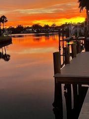 513 Albee Rd W, Nokomis, FL 34275