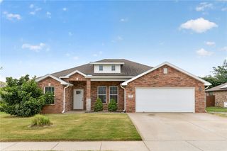 709 NW 63rd Ave, Bentonville, AR 72713
