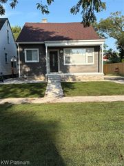 19404 Andover St, Highland Park, MI 48203