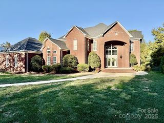2258 Rising Sun Ln, Matthews, NC 28104