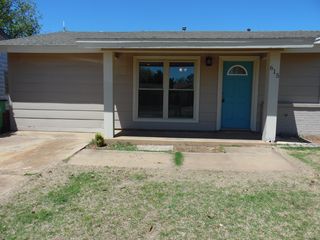 615 E  Highview Ave, Frederick, OK 73542