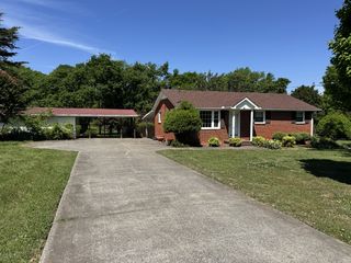 158 Hazelwood Ln, La Vergne, TN 37086