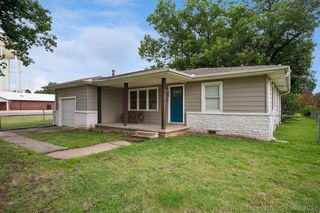 201 N  Elliott St, Pryor, OK 74361