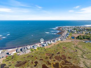 353 Webhannet Drive #2, Wells, ME 04090