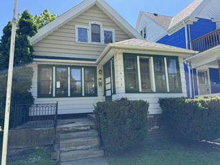 1658 South Layton BOULEVARD, Milwaukee, WI 53215