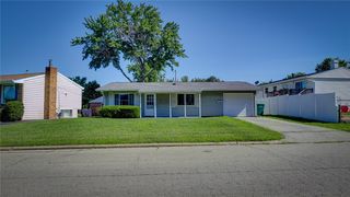 3124 Robin Dr, Decatur, IL 62526