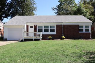 715 N  Gary Pl, Tulsa, OK 74110