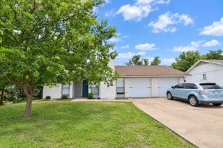 2305 Bunker Hill Dr #A, Temple, TX 76504