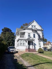 280 Pine Street, Freeport, NY 11520