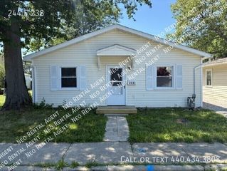 244 E  238th St, Euclid, OH 44123