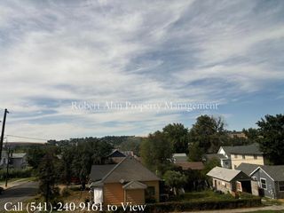 416 SW Hailey Ave #4, Pendleton, OR 97801