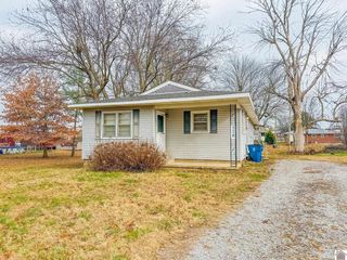 338 Pine St, La Center, KY 42056