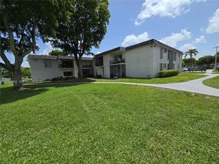 10375 N  Kendall Dr #J7, Miami, FL 33176
