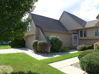 1132 Vail Ct, Lansing, MI 48917