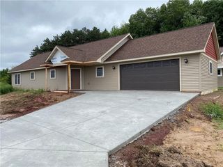 1818 Luke Place, Chippewa Falls, WI 54729