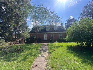 604 Cedar Ave, Richton, MS 39476