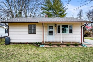 1102 E  24th St, Muncie, IN 47302