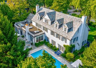 Address Not Disclosed, Winnetka, IL 60093